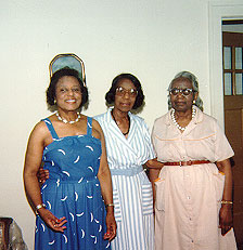 From left to right - Leah Kate Jones Adams, Daisy Jones Tillman, Henrietta Jones Todd